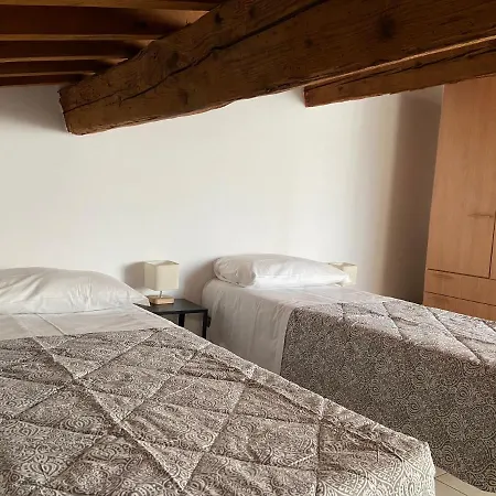 The Upper House Apartamento Livorno