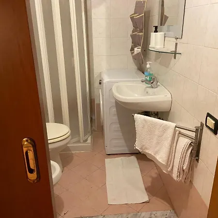 The Upper House Apartamento Livorno